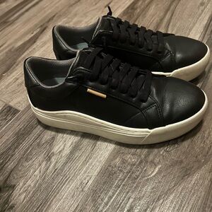 Black Dr. Scholl’s Women's Time Off Go Slip On Sneaker